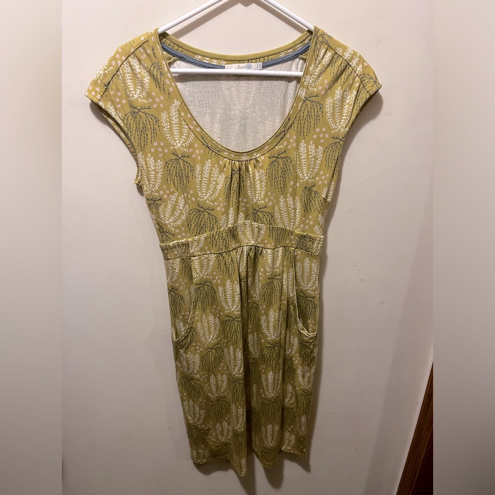 Boden Light Green Leaf‎ Print Dress with Pockets Sz 6